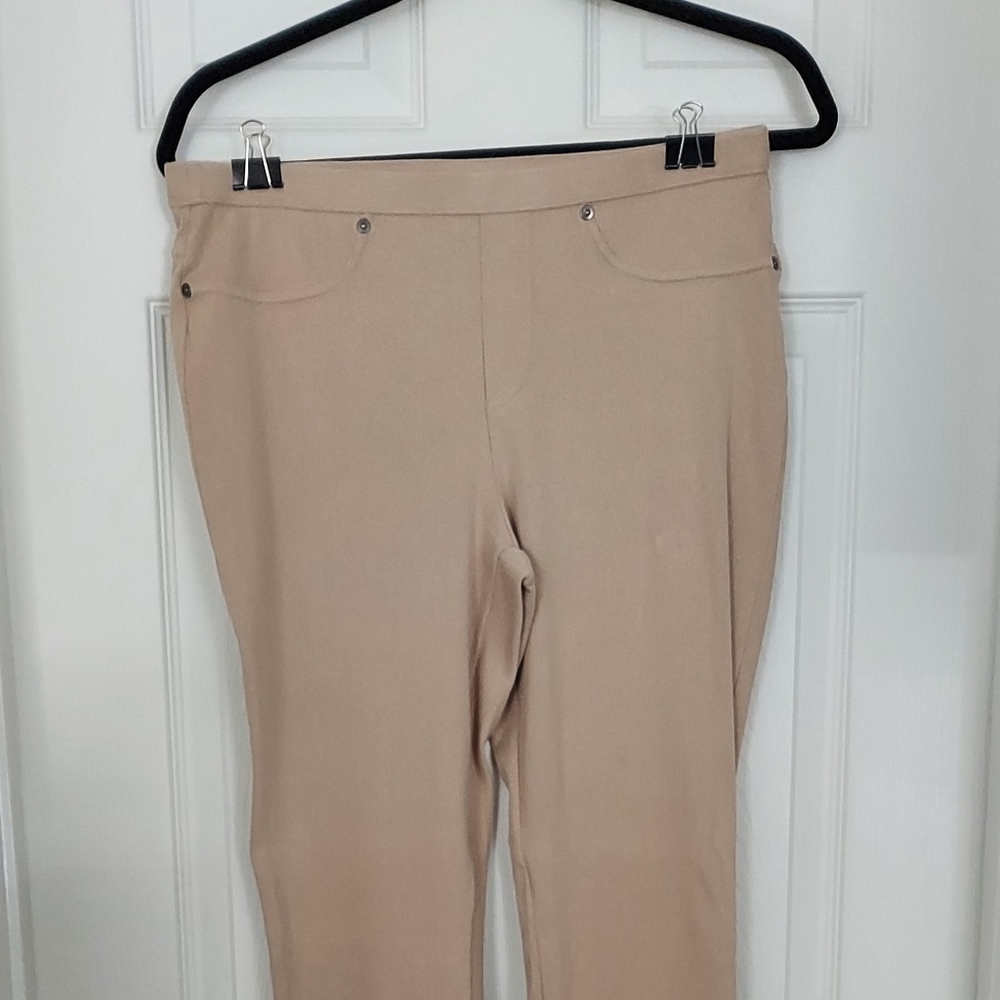 Woman's Pants